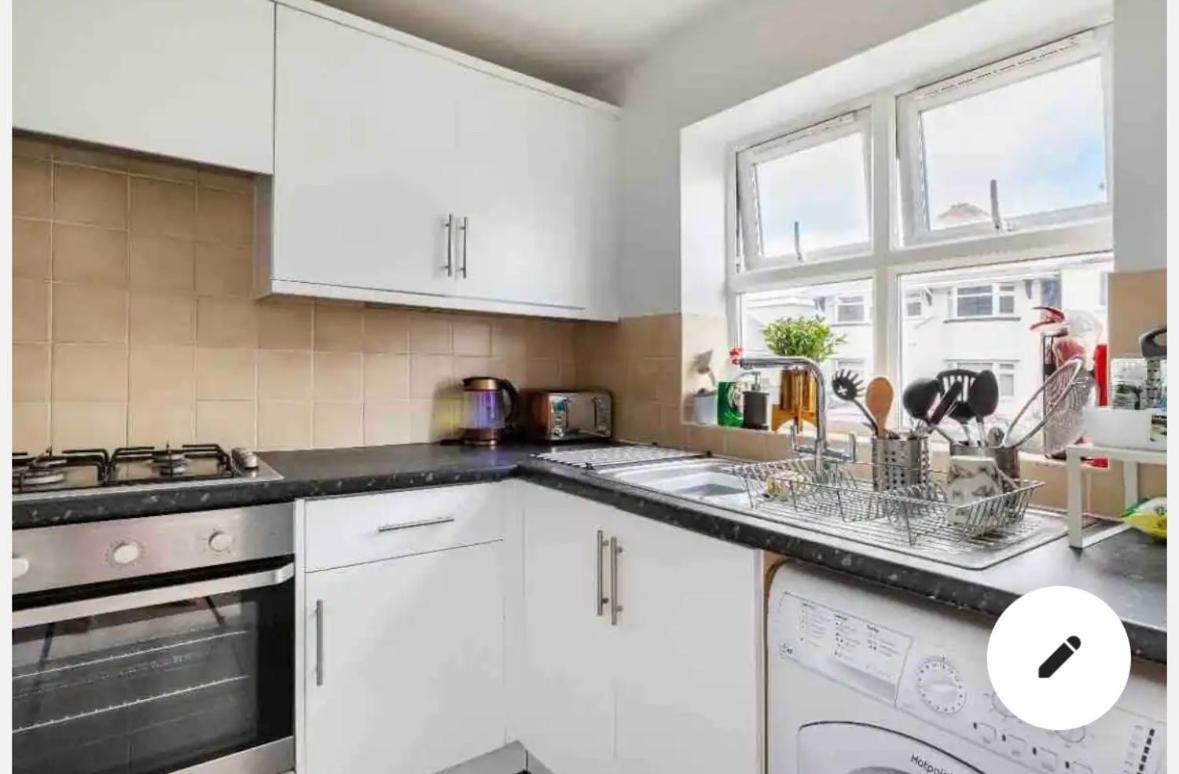 Town Centre White House Apartment Bournemouth Ngoại thất bức ảnh
